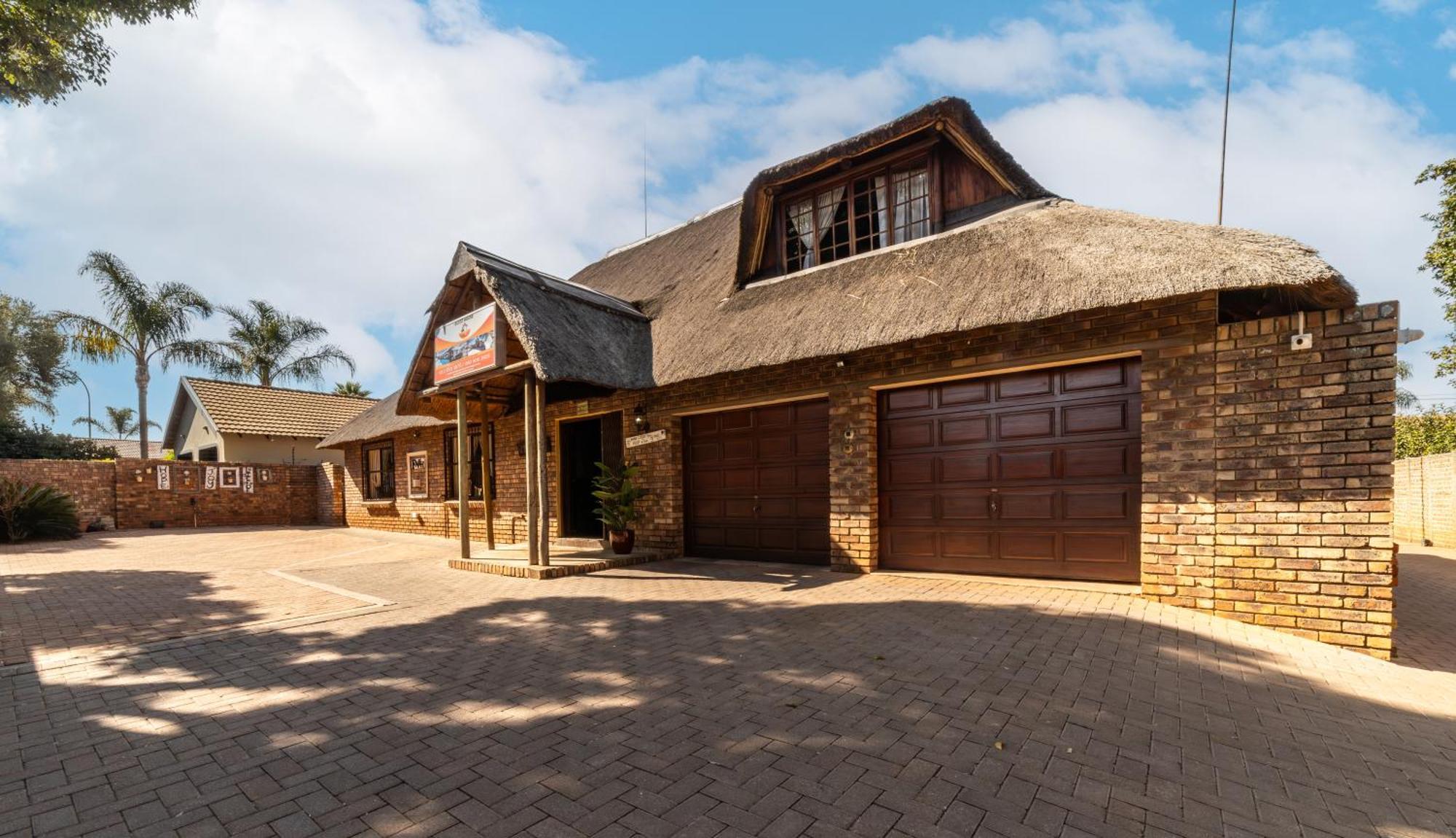 Thatch Haven Guesthouse Centurion Exterior photo