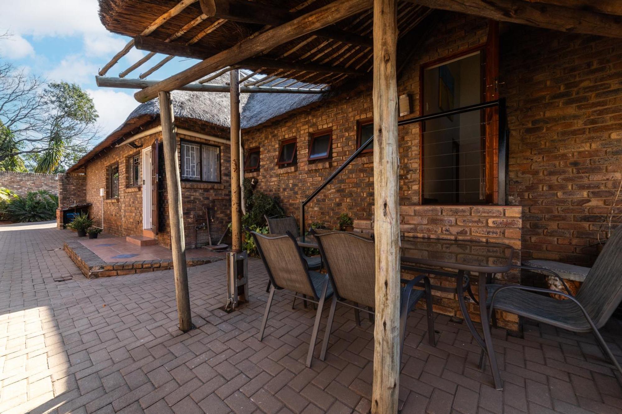 Thatch Haven Guesthouse Centurion Exterior photo